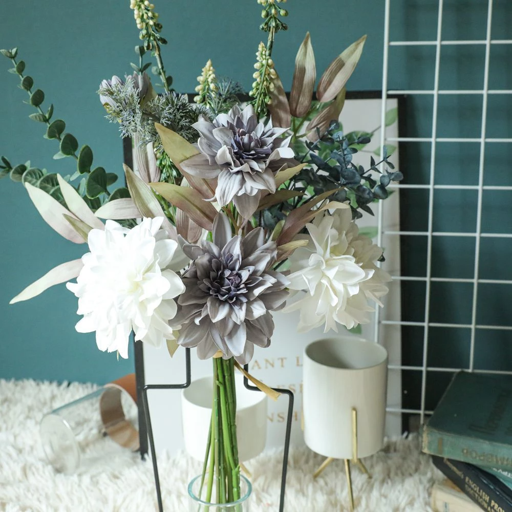 Bouquet de fleurs artificielles d'hiver