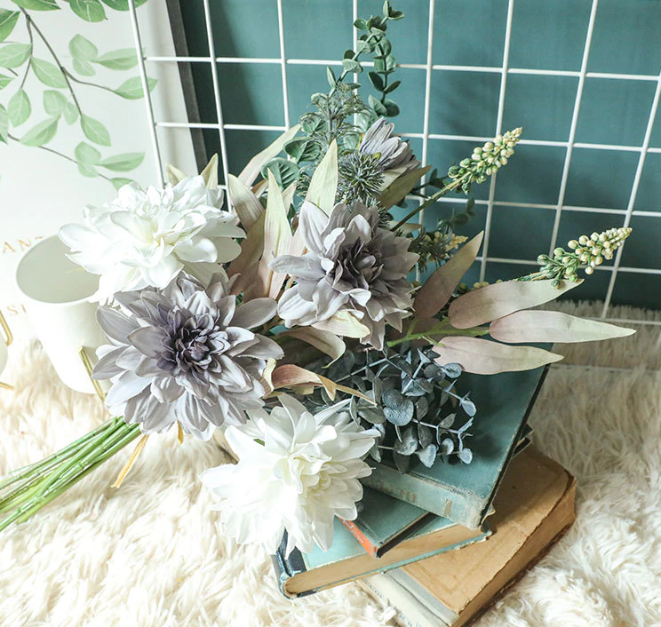 Bouquet de fleurs artificielles d'hiver